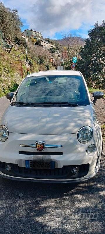 Usata Abarth 500 Custom 135 CV (99 kW) 2010 Bianco Utilitaria