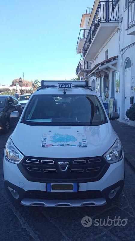 Usata Dacia Lodgy Stepway 95 CV (69 kW) 2022 Bianco Monovolume