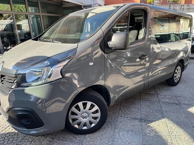 Usata Renault Trafic Zen 145 CV (106 kW) 2017 Grigio Monovolume