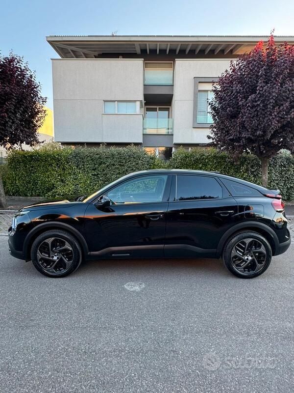 Usata Citroën C4 Feel 131 CV (96 kW) 2022 Nero Berlina