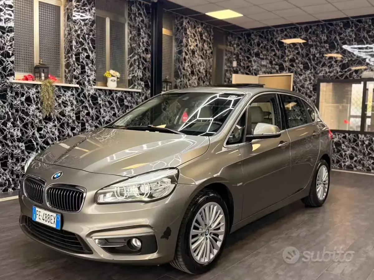 Usata BMW 216 Active Tourer Luxury Line 116 CV (85 kW) 2016 Nero Monovolume