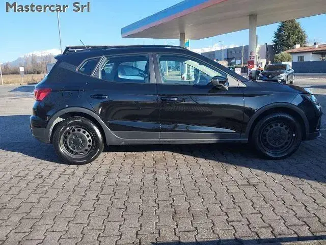 Usata Seat Arona 95 CV (69 kW) 2024 Grigio magnetico metallizzato SUV