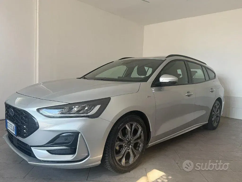 Usata Ford Focus ST-Line 155 CV (114 kW) 2023 Grigio Station wagon