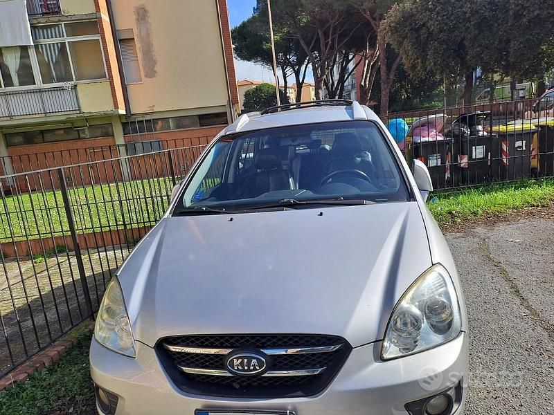 Usata Kia Carens 140 CV (102 kW) 2007 Grigio Monovolume