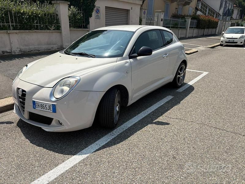 Usata Alfa Romeo MiTo 95 CV (69 kW) 2012 Bianco Utilitaria