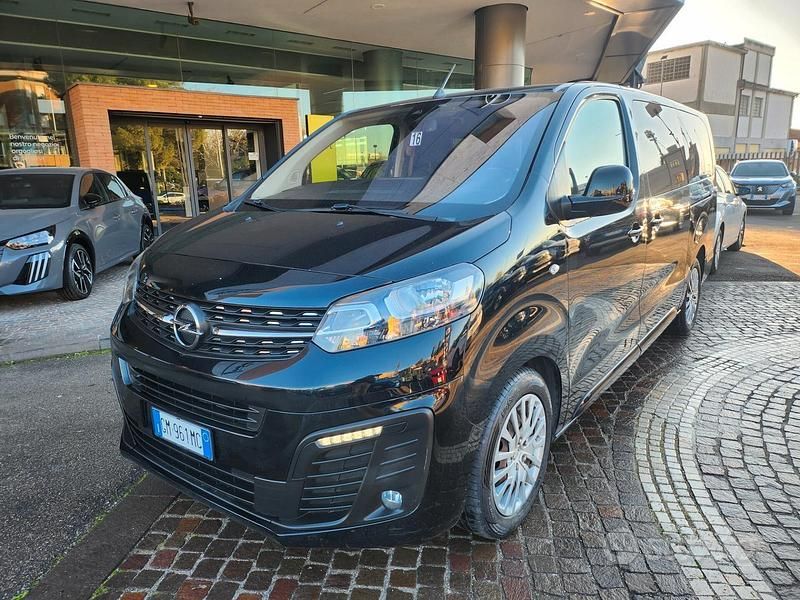 Usata Opel Zafira Life Business Edition 145 CV (106 kW) 2023 Nero Monovolume