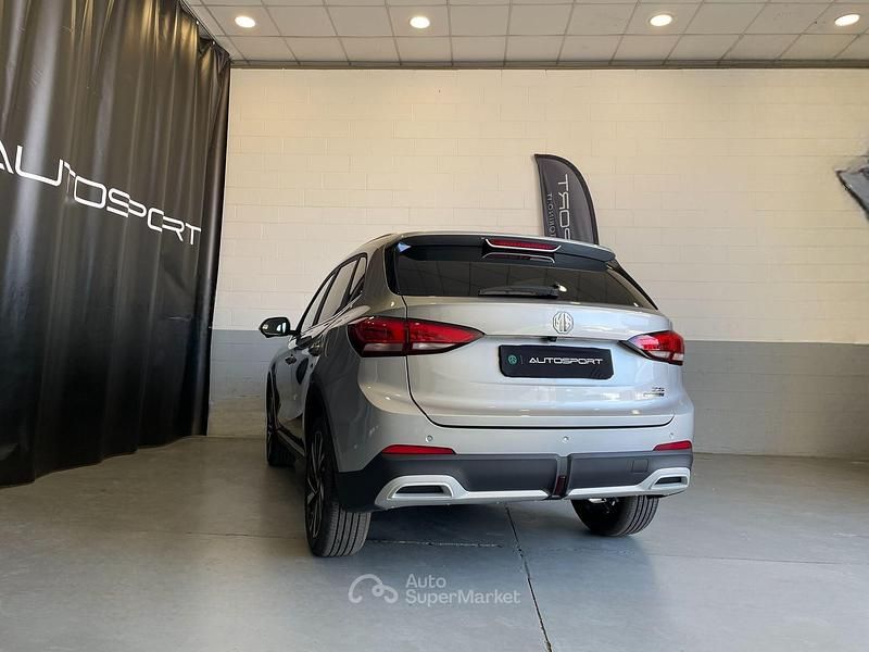 Nuova MG ZS Luxury 197 CV (144 kW) 2026 Argento SUV