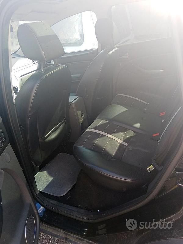 Usata Ford Kuga 136 CV (100 kW) 2010 Nero SUV