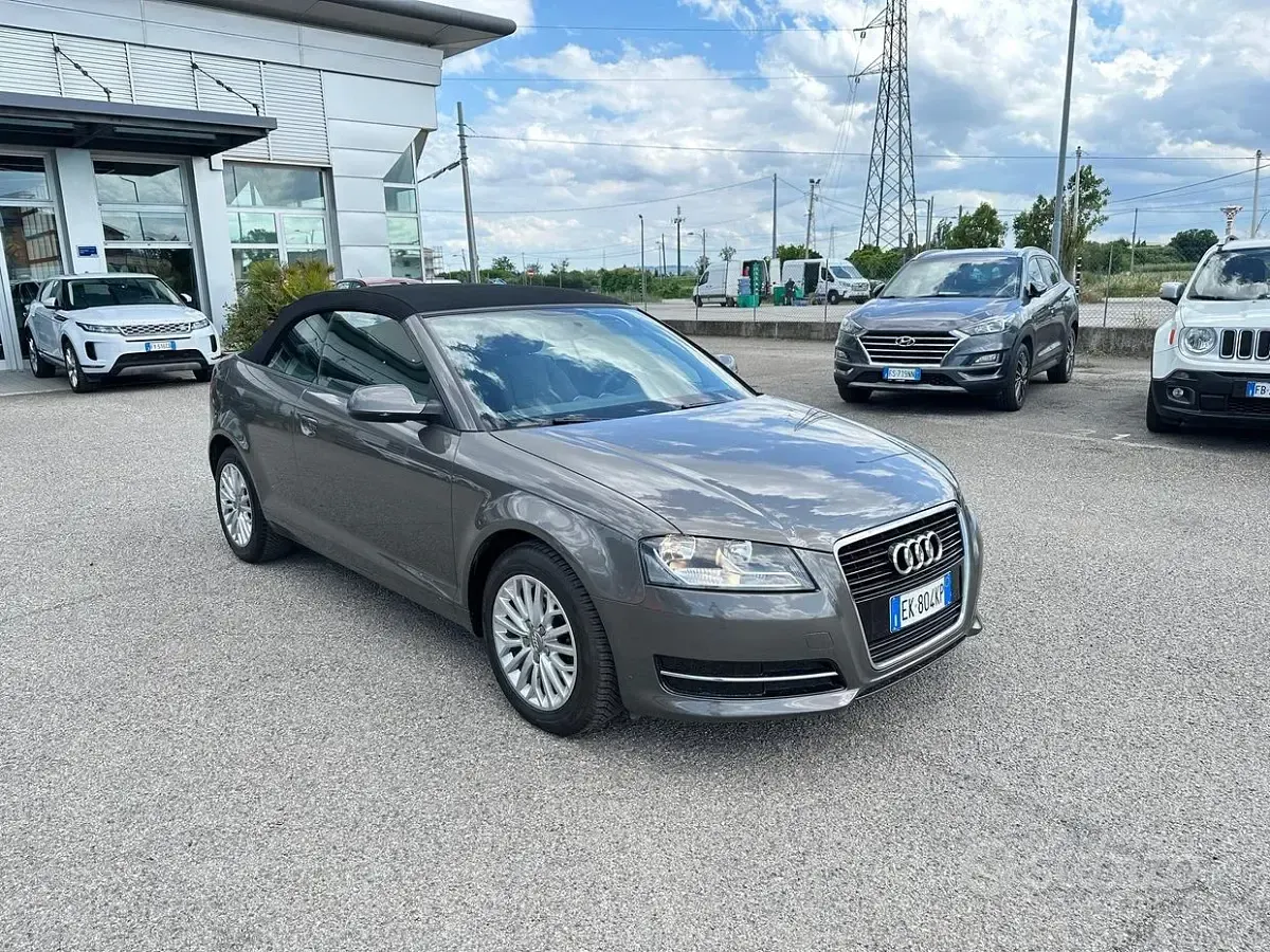 Usata Audi A3 Cabriolet Attraction 105 CV (77 kW) 2012 Marrone Cabrio