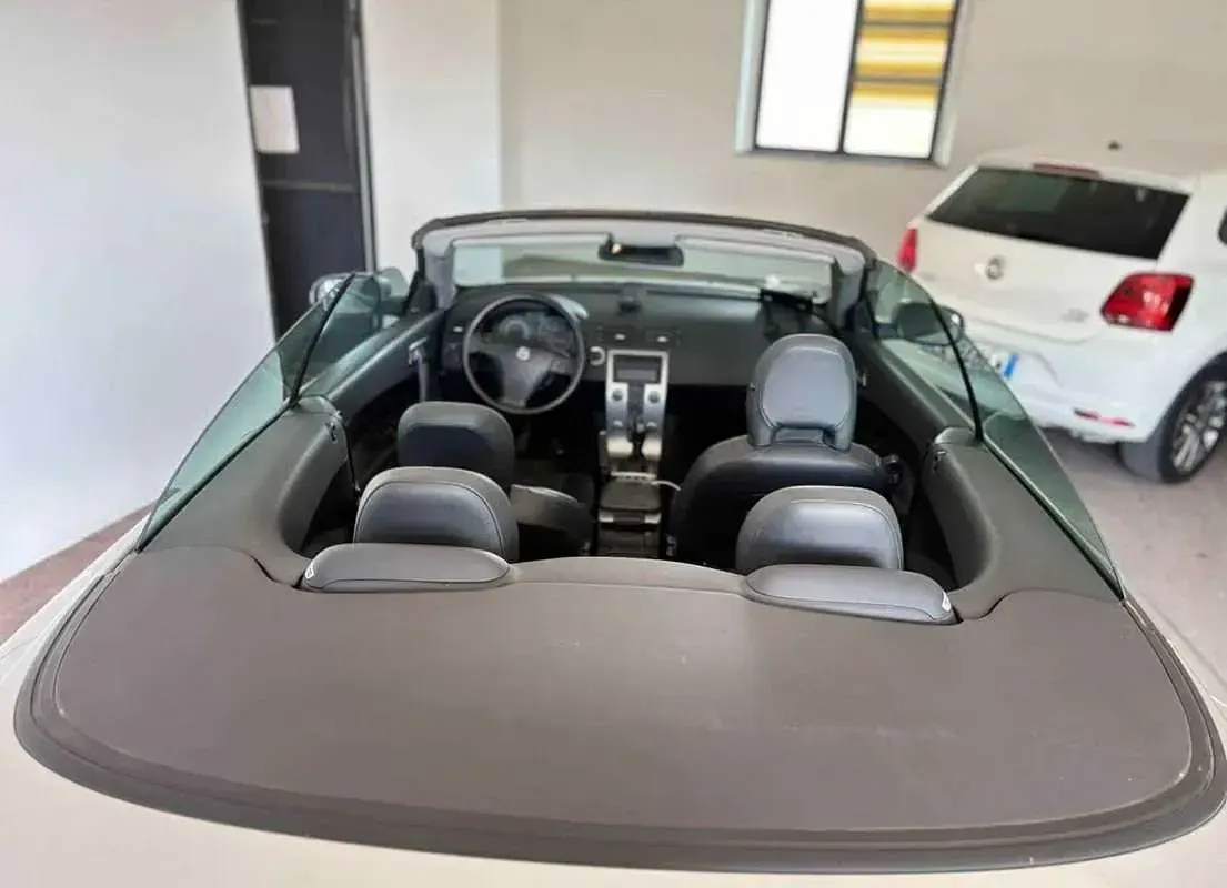 Usata Volvo C70 Momentum 136 CV (100 kW) 2008 Argento Cabrio