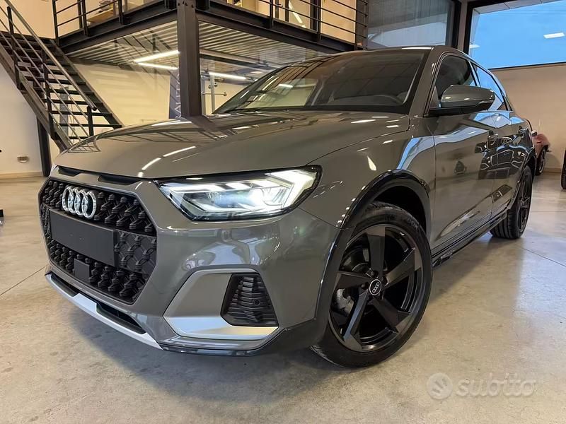 Usata Audi A1 Ambiente 110 CV (80 kW) 2024 Grigio SUV