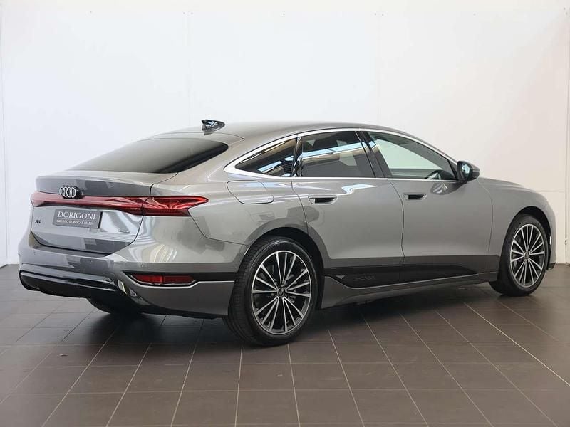 Nuova Audi A6 e-tron 138 kW (188 CV) 2026 Grigio taifun metallizzato