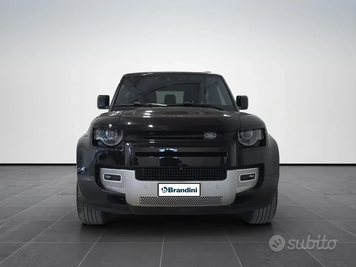 Usata Land Rover Defender SE Dynamic 200 CV (147 kW) 2022 Nero SUV