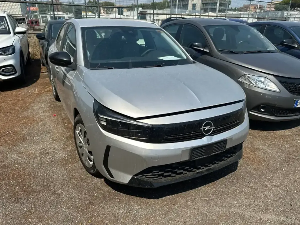Usata Opel Corsa Edition 75 CV (55 kW) 2023 Argento Utilitaria