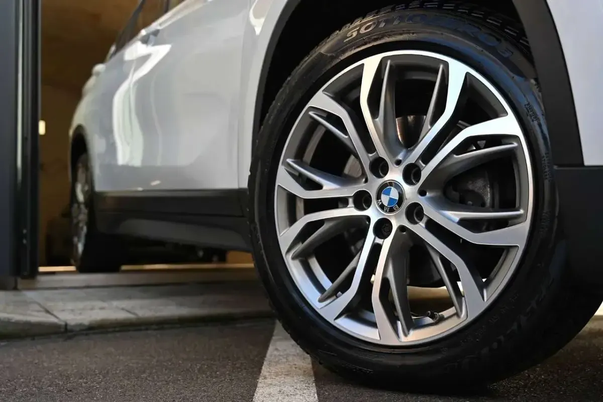 Usata BMW X1 Advantage 150 CV (110 kW) 2021 Bianco perla SUV