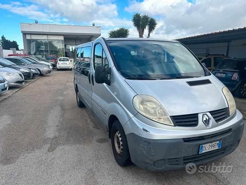 Usata Renault Trafic 114 CV (83 kW) 2008 Grigio Monovolume