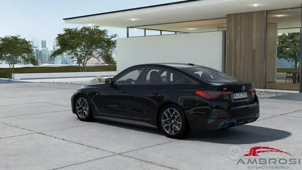 Nuova BMW i4 M Sport 250 kW (340 CV) 2025 Nero Berlina