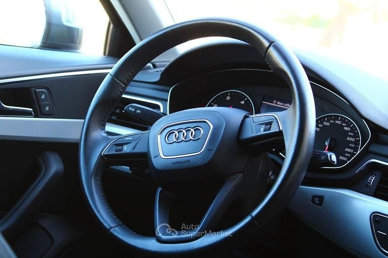 Usata Audi A4 S-Line 150 CV (110 kW) 2018 Gray Station wagon