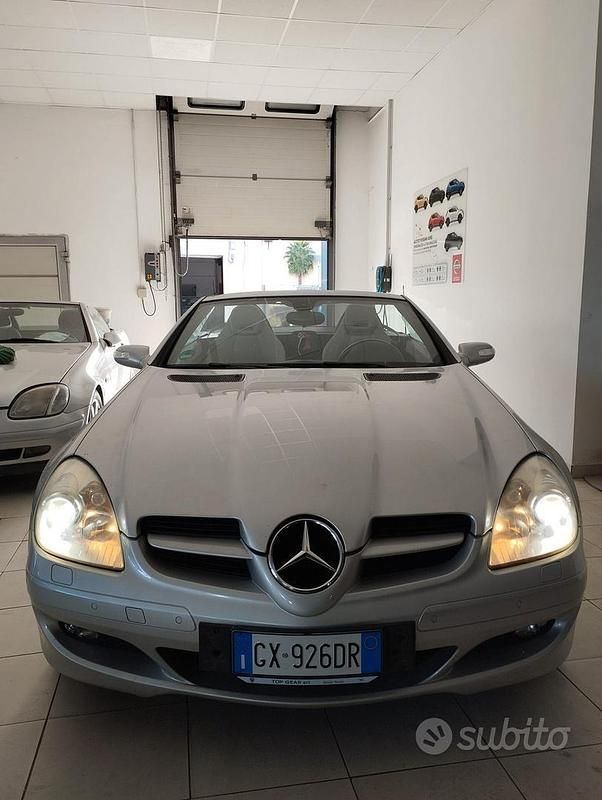 Usata Mercedes SLK200 163 CV (119 kW) 2005 Grigio Cabrio