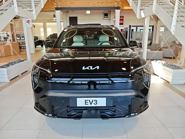 Nuova Kia EV3 GT-Line 60 kW (82 CV) 2025 Grigio metallizzato SUV