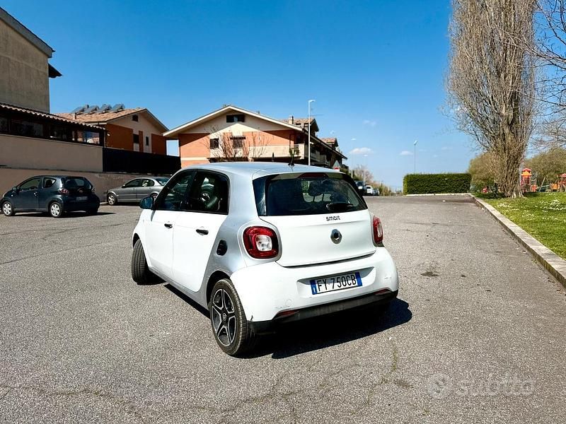 Usata Smart ForFour Brabus 71 CV (52 kW) 2019 Bianco Utilitaria