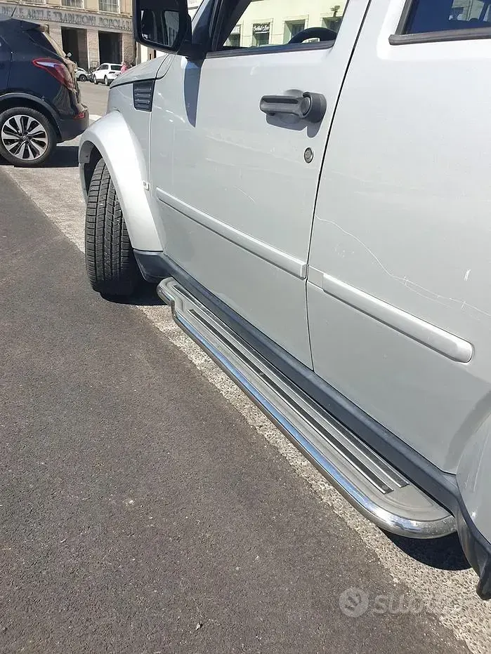 Usata Dodge Nitro SE 177 CV (130 kW) 2009 Grigio SUV