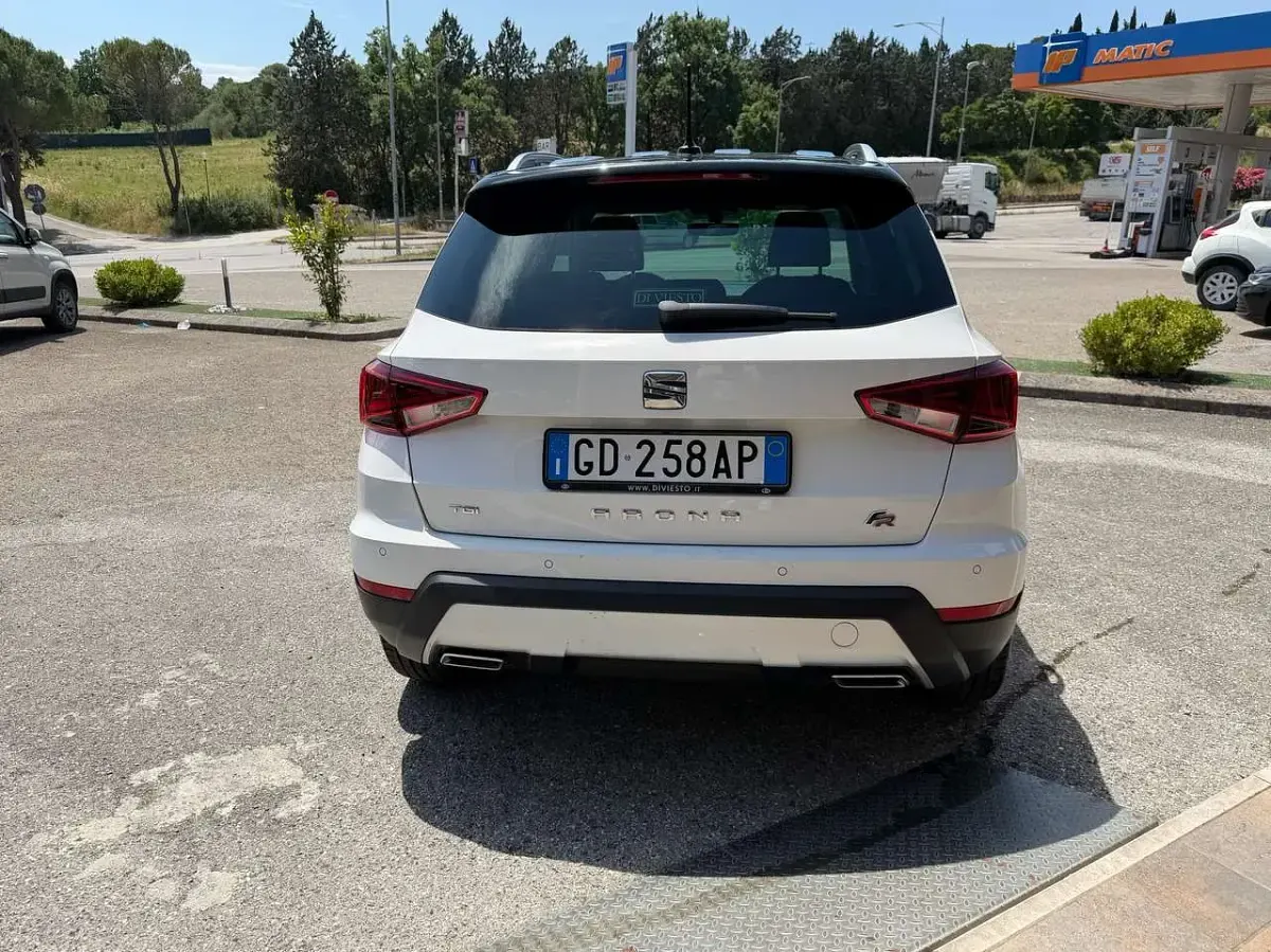 Usata Seat Arona FR 90 CV (66 kW) 2020 Bianca / nero SUV