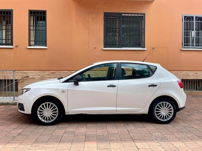 Usata Seat Ibiza 70 CV (51 kW) 2012 Bianco Berlina