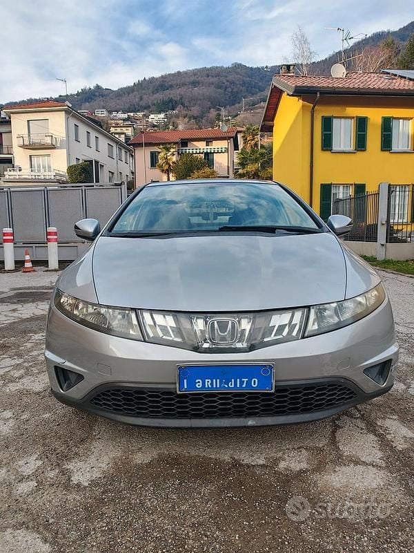 Usata Honda Civic 83 CV (61 kW) 2008 Grigio Berlina
