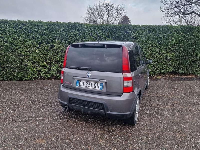 Usata Fiat Panda 101 CV (74 kW) 2007 Utilitaria