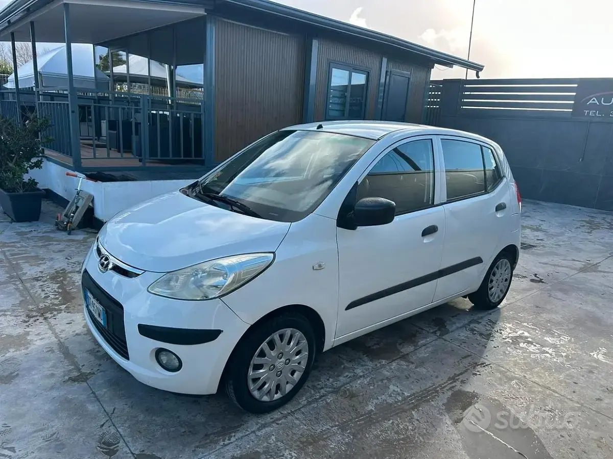Usata Hyundai i10 64 CV (47 kW) 2009 Bianco Utilitaria