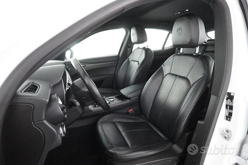 Usata Alfa Romeo Stelvio Ti 210 CV (154 kW) 2023 Bianco SUV