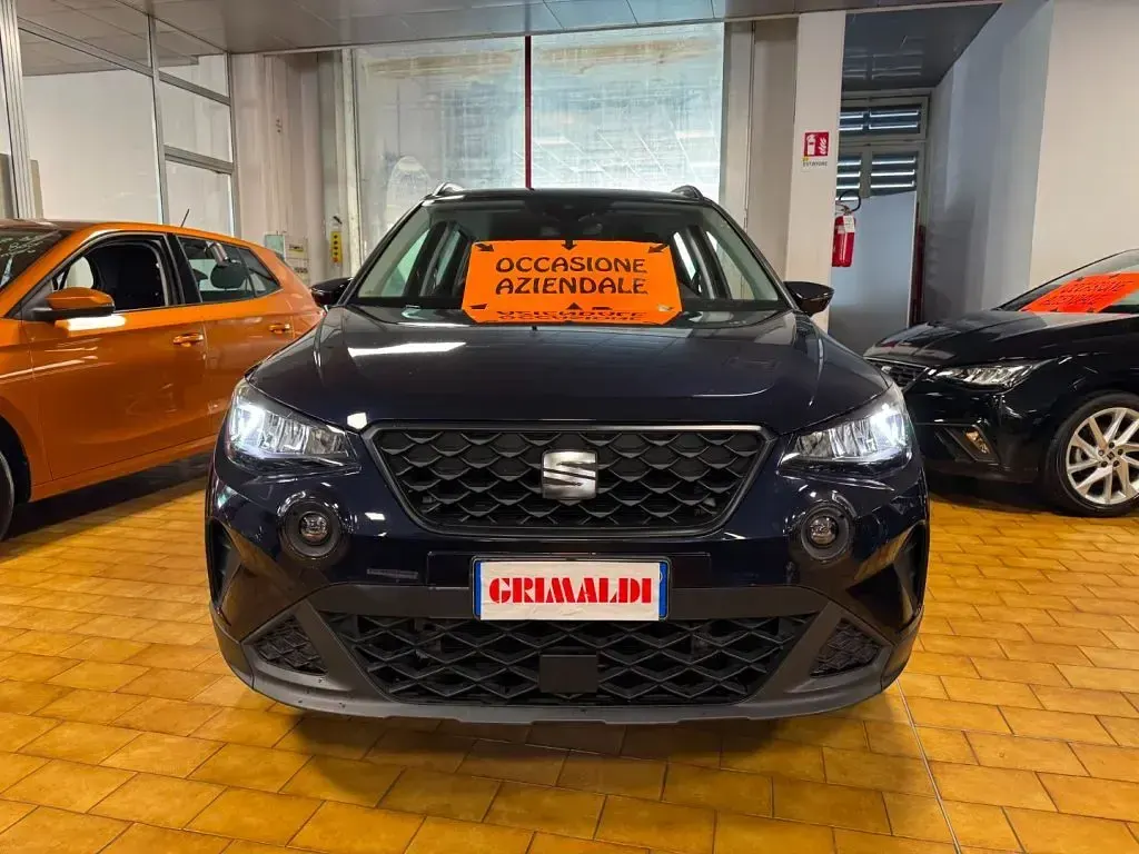 Usata Seat Arona Style 95 CV (69 kW) 2022 Blu asfalto / pastello SUV
