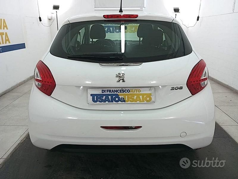 Usata Peugeot 208 Active 82 CV (60 kW) 2013 Bianco metallizzato Utilitaria