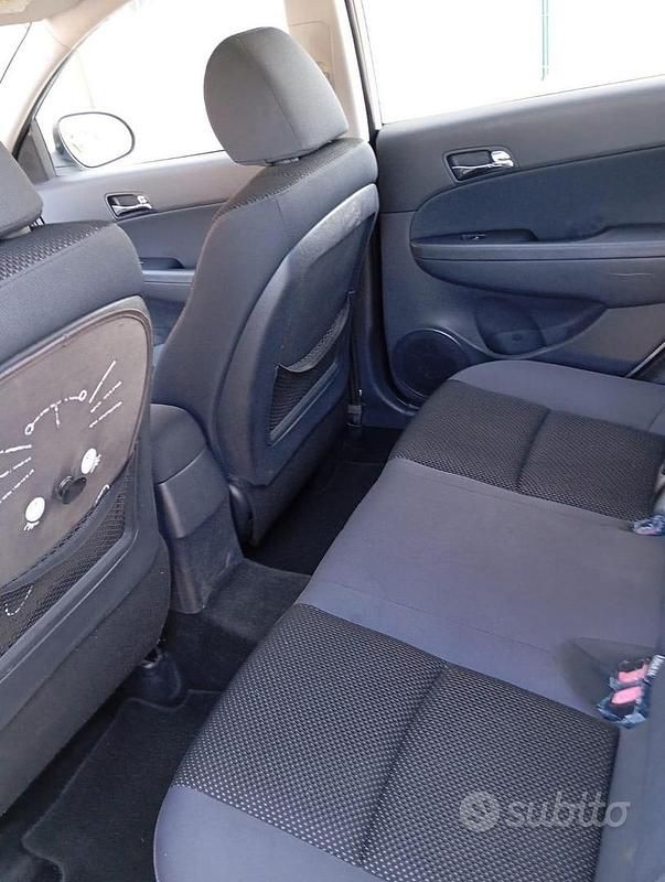 Usata Hyundai i30 90 CV (66 kW) 2010 Bianco Station wagon