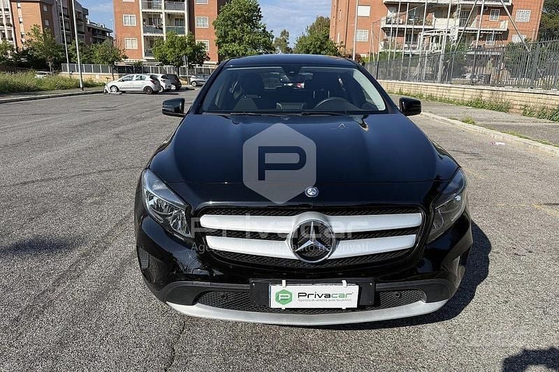 Usata Mercedes GLA180 Business 122 CV (89 kW) 2016 Nero SUV