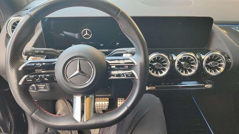 Usata Mercedes GLA200 AMG Line Premium Plus 163 CV (119 kW) 2023 Nero SUV