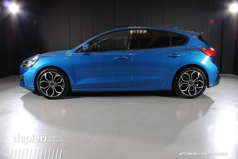 Usata Ford Focus ST-Line 120 CV (88 kW) 2019 Blu/azzurro Utilitaria