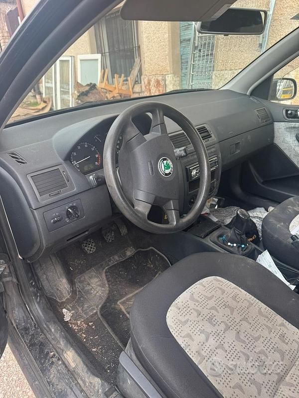 Usata Skoda Fabia 60 CV (44 kW) 2003 Nero Berlina