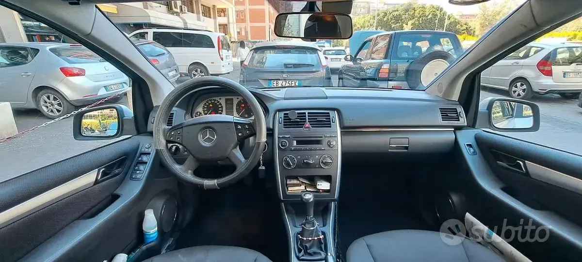 Usata Mercedes B180 Executive 110 CV (80 kW) 2011 Grigio Utilitaria