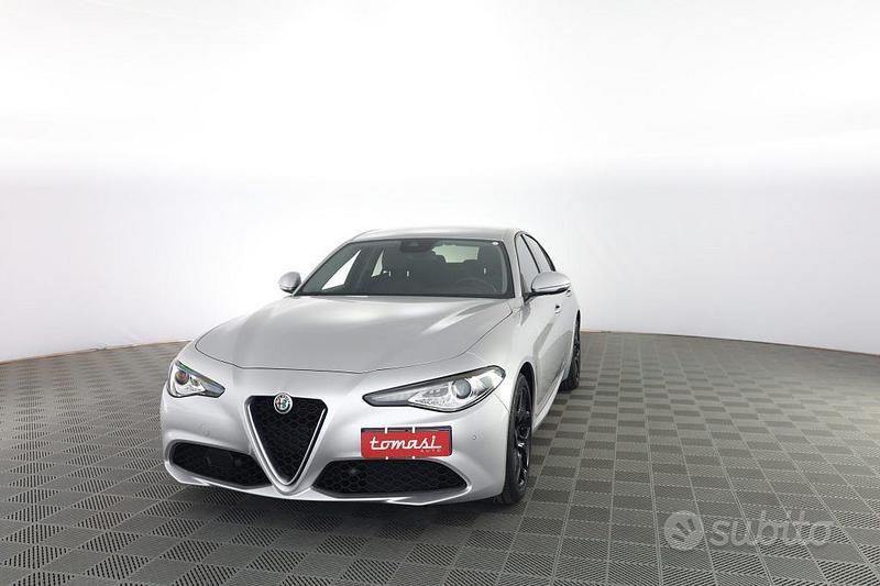 Usata Alfa Romeo Giulia Executive 190 CV (139 kW) 2021 Grigio Berlina