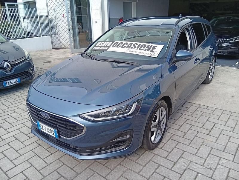 Usata Ford Focus Active 116 CV (85 kW) 2022 Blu Station wagon