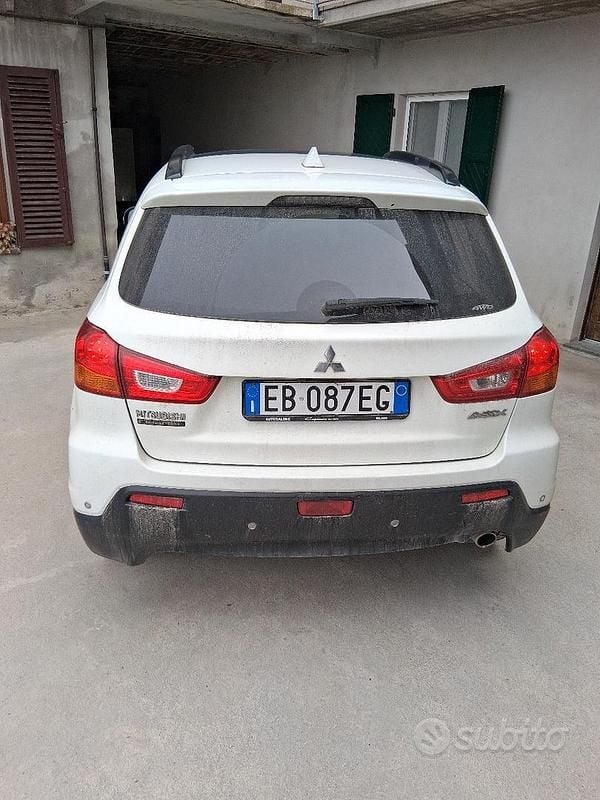 Usata Mitsubishi ASX 150 CV (110 kW) 2011 Bianco SUV