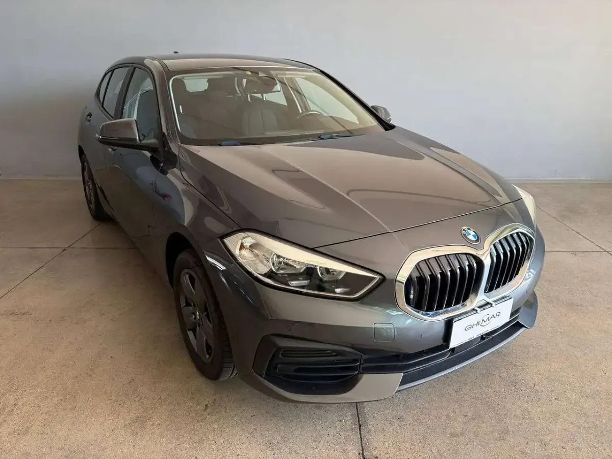 Usata BMW 116 Advantage 116 CV (85 kW) 2021 Grigio Utilitaria