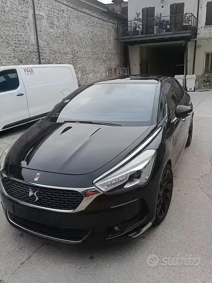 Usata DS Automobiles DS5 Performance 181 CV (133 kW) 2018 Nero Utilitaria
