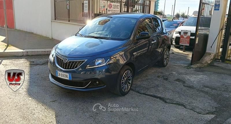 Usata Lancia Ypsilon S 69 CV (50 kW) 2023 Blu Utilitaria