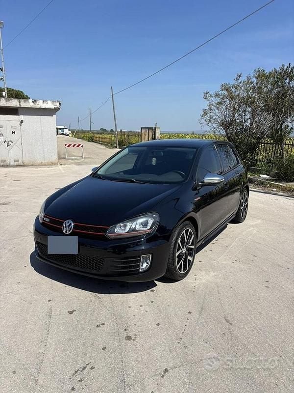 Usata VW Golf VI 110 CV (80 kW) 2010 Nero Utilitaria