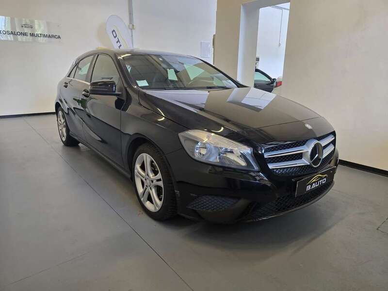 Nero Usata 2014 Mercedes A200 Premium Tre volumi | 9600 € (Ottimo prezzo) - Immagine 1/4