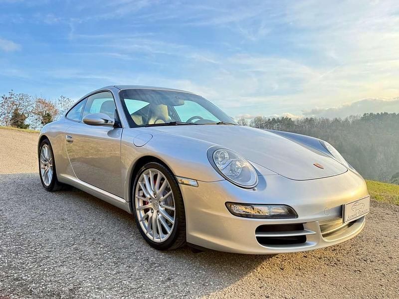Usata Porsche 911 Carrera S 355 CV (261 kW) 2005 Argento Coupé