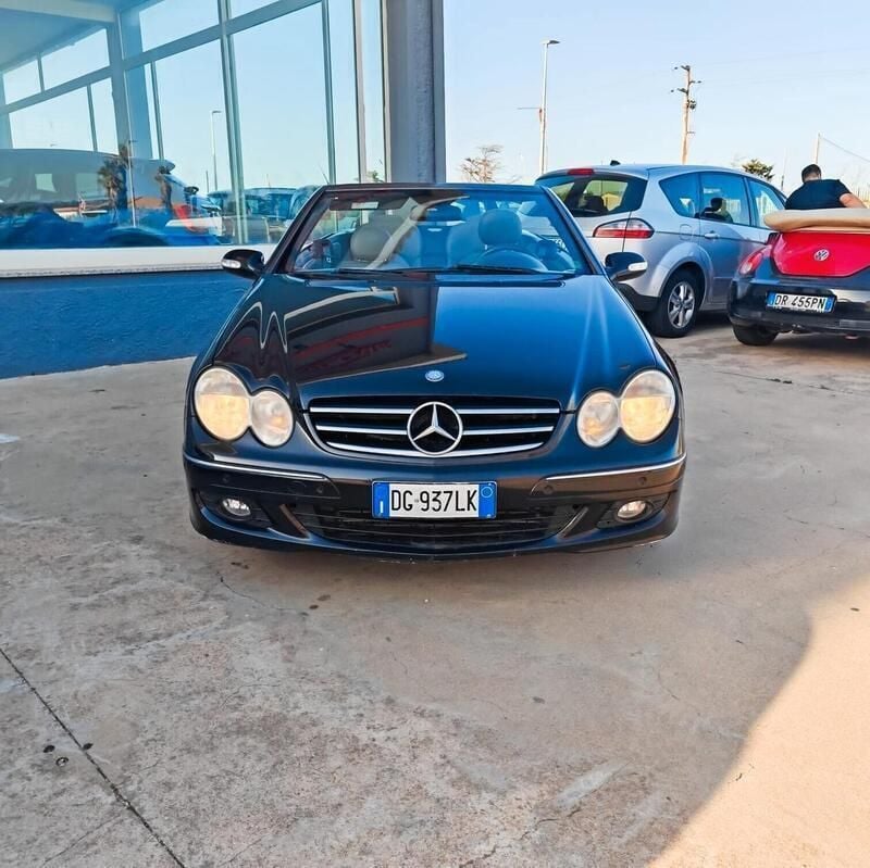 Usata Mercedes CLK320 Avantgarde 224 CV (164 kW) 2007 Nero Cabrio